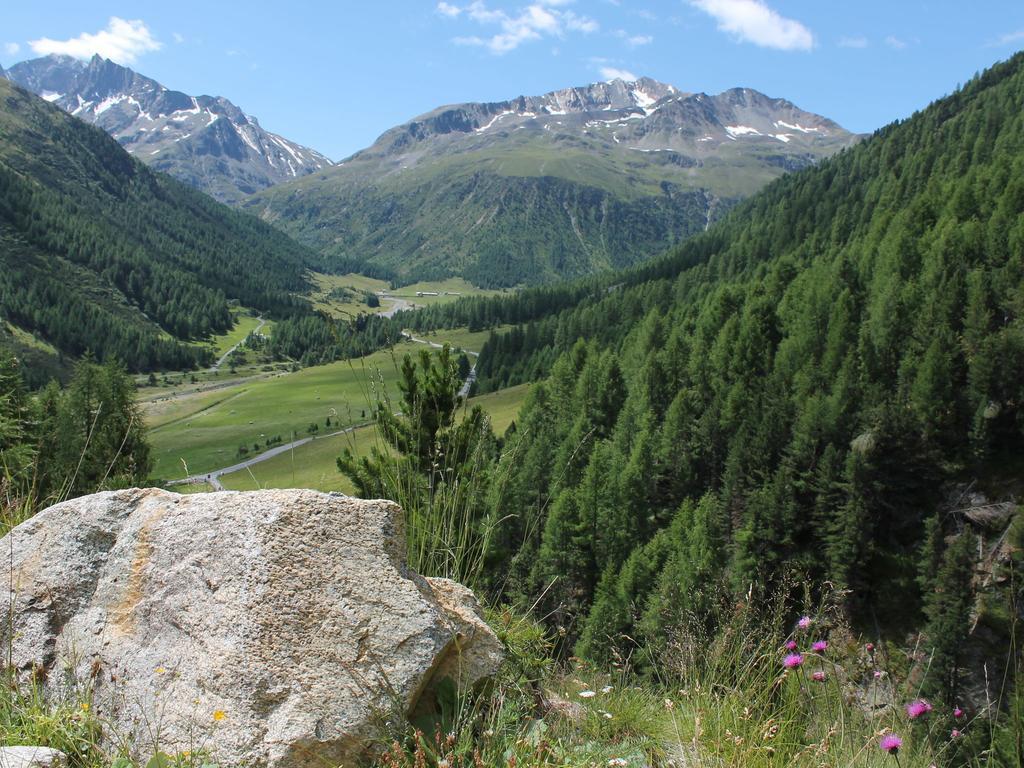 Tranquil Holiday Home In Livigno Italy Near Ski Area Eksteriør bilde
