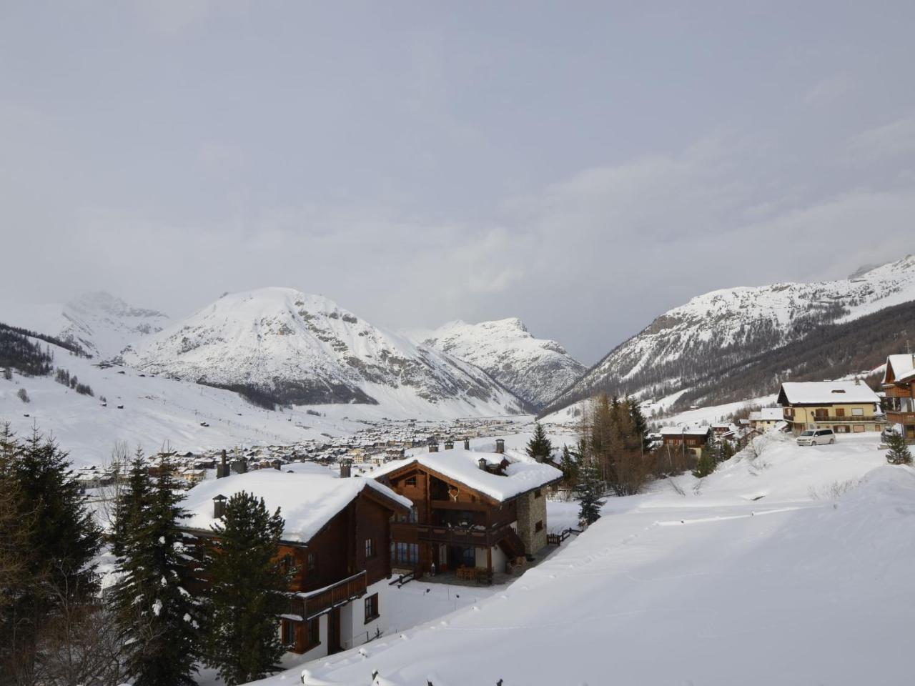 Tranquil Holiday Home In Livigno Italy Near Ski Area Eksteriør bilde