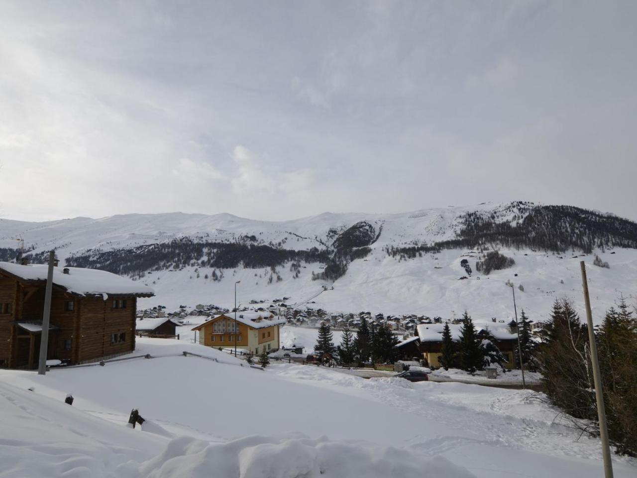 Tranquil Holiday Home In Livigno Italy Near Ski Area Eksteriør bilde